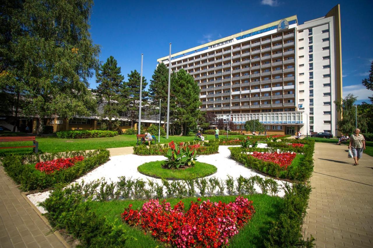 Rehabilitacni Sanatorium - Lazne Darkov Hotell Karviná Eksteriør bilde